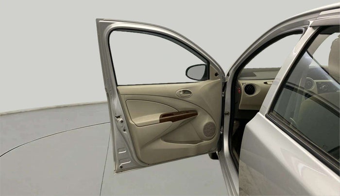 2015 Toyota Etios Liva G, Petrol, Manual, 48,808 km, LHS Front Door