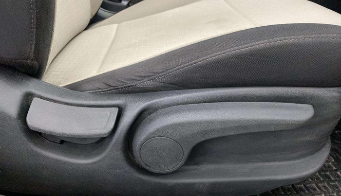 2019 Hyundai Verna 1.6 VTVT SX, Petrol, Manual, 65,203 km, Driver Side Adjustment Panel