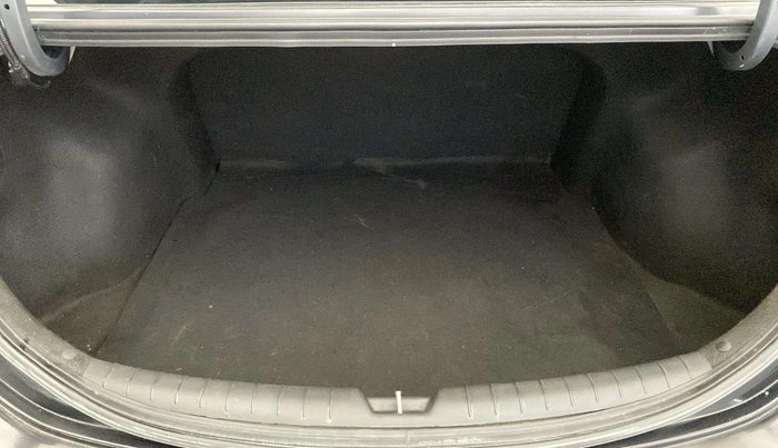 2019 Hyundai Verna 1.6 VTVT SX, Petrol, Manual, 65,203 km, Boot Inside