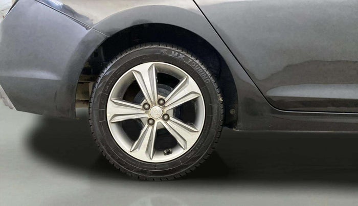 2019 Hyundai Verna 1.6 VTVT SX, Petrol, Manual, 65,203 km, Right Rear Wheel