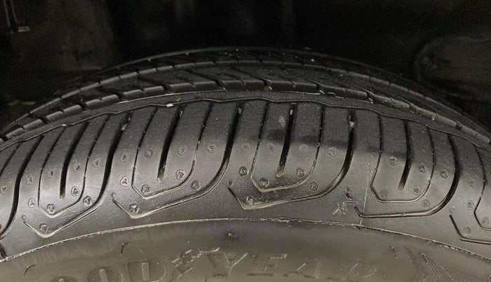 2021 Tata Tiago XT CNG, CNG, Manual, 69,540 km, Right Rear Tyre Tread