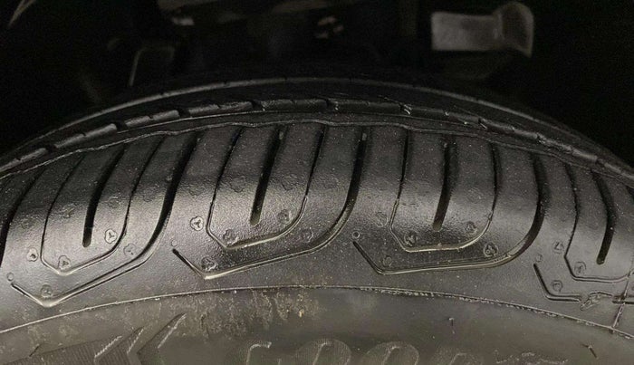 2021 Tata Tiago XT CNG, CNG, Manual, 69,540 km, Right Front Tyre Tread