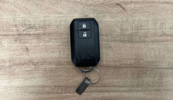 2022 Maruti Baleno ALPHA PETROL 1.2, Petrol, Manual, 37,222 km, Key Close Up