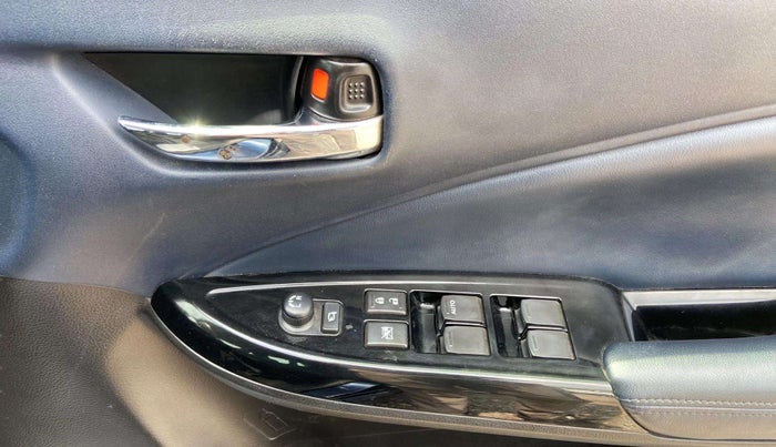 2022 Maruti Baleno ALPHA PETROL 1.2, Petrol, Manual, 37,222 km, Driver Side Door Panels Control