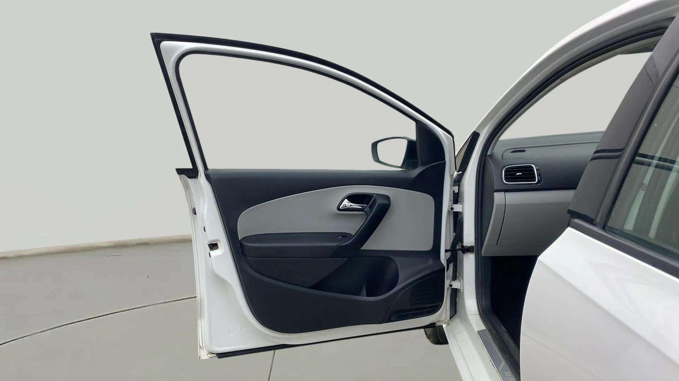 2020 Skoda Rapid 1.0 AMBITION TSI MT, Petrol, Manual, 61,467 km, LHS Front Door