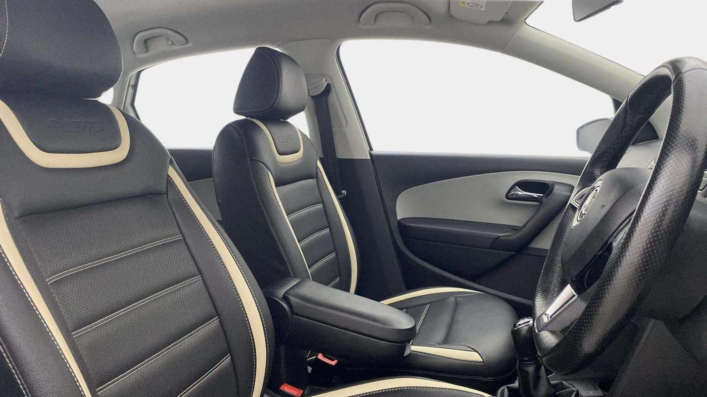 2020 Skoda Rapid 1.0 AMBITION TSI MT, Petrol, Manual, 61,467 km, Right Side Front Door Cabin