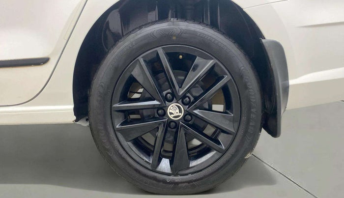 2020 Skoda Rapid 1.0 AMBITION TSI MT, Petrol, Manual, 61,467 km, Left Rear Tyre Tread