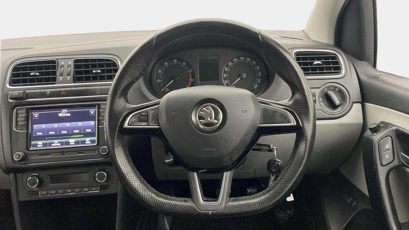 2020 Skoda Rapid 1.0 AMBITION TSI MT, Petrol, Manual, 61,467 km, Steering Wheel Close Up