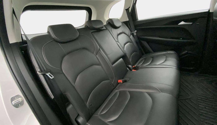 2019 MG HECTOR SHARP 1.5 DCT PETROL, Petrol, Automatic, 79,704 km, Right Side Rear Door Cabin