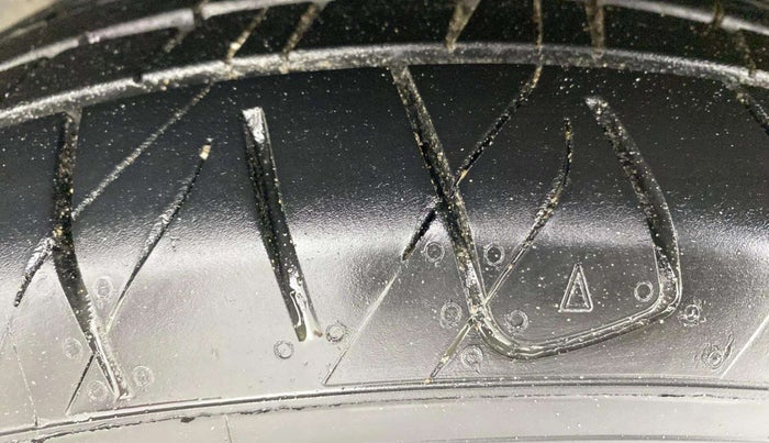 2019 MG HECTOR SHARP 1.5 DCT PETROL, Petrol, Automatic, 79,704 km, Left Front Tyre Tread