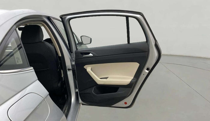 2023 Volkswagen VIRTUS TOPLINE TSI 1.0 MT, Petrol, Manual, 30,573 km, RHS Rear Door