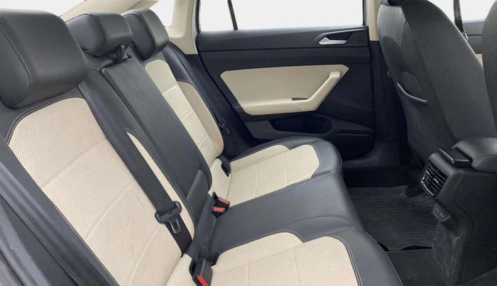 2023 Volkswagen VIRTUS TOPLINE TSI 1.0 MT, Petrol, Manual, 30,573 km, Right Side Rear Door Cabin