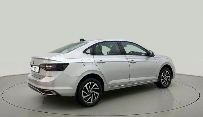 2023 Volkswagen VIRTUS TOPLINE TSI 1.0 MT, Petrol, Manual, 30,573 km, Right Back Diagonal