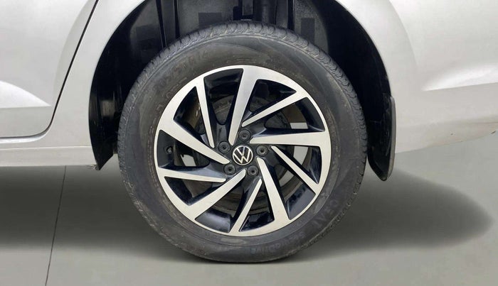2023 Volkswagen VIRTUS TOPLINE TSI 1.0 MT, Petrol, Manual, 30,573 km, Left Rear Wheel