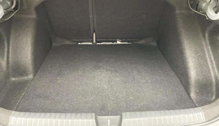 2023 Volkswagen VIRTUS TOPLINE TSI 1.0 MT, Petrol, Manual, 30,573 km, Boot Inside