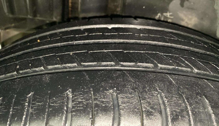 2016 Maruti Swift Dzire ZDI AMT, Diesel, Automatic, 47,939 km, Right Rear Tyre Tread