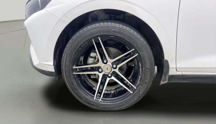 2023 Hyundai NEW I20  SPORTZ 1.0TURBO DCT, Petrol, Automatic, 28,310 km, Left Front Wheel