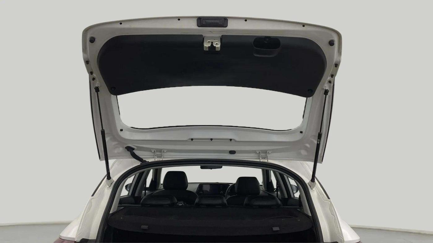 2023 Hyundai NEW I20  SPORTZ 1.0TURBO DCT, Petrol, Automatic, 28,310 km, Boot Door Open