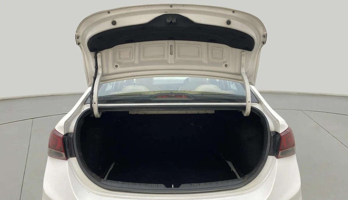 2019 Hyundai Verna 1.6 VTVT SX + AT, Petrol, Automatic, 1,06,751 km, Boot Open Zoomed View