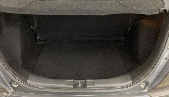 2018 Honda WR-V 1.2L I-VTEC VX MT, Petrol, Manual, 65,761 km, Boot Open Zoomed View