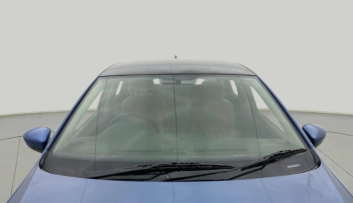 2017 Volkswagen Polo COMFORTLINE 1.5L, Diesel, Manual, 51,909 km, Front Windshield