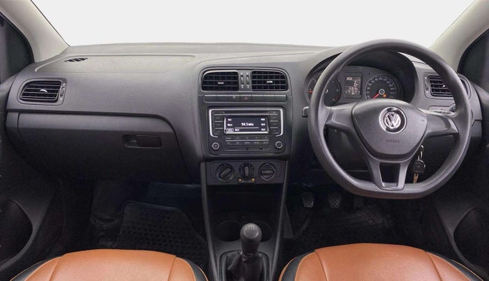 2017 Volkswagen Polo COMFORTLINE 1.5L, Diesel, Manual, 51,909 km, Dashboard