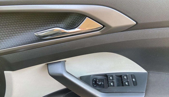 2022 Skoda KUSHAQ AMBITION 1.0L TSI AT, Petrol, Automatic, 32,605 km, Driver Side Door Panels Control