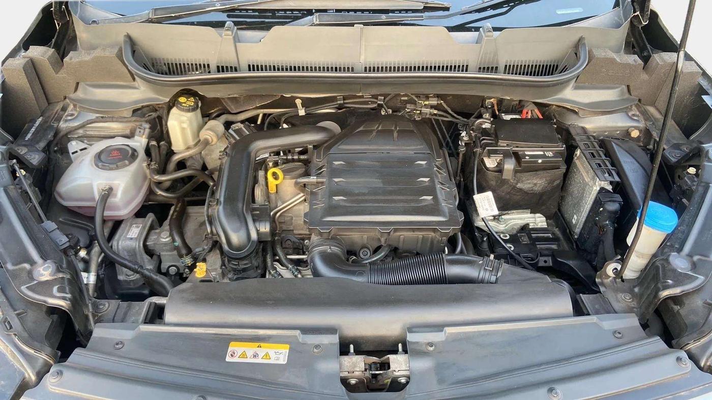 2022 Skoda KUSHAQ AMBITION 1.0L TSI AT, Petrol, Automatic, 32,638 km, Open Bonet