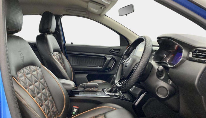 2022 Renault Kiger RXZ AMT, Petrol, Automatic, 30,449 km, Right Side Front Door Cabin