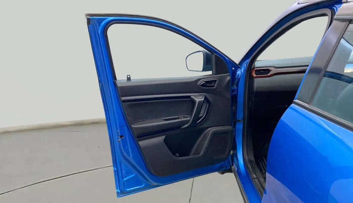 2022 Renault Kiger RXZ AMT, Petrol, Automatic, 30,449 km, LHS Front Door