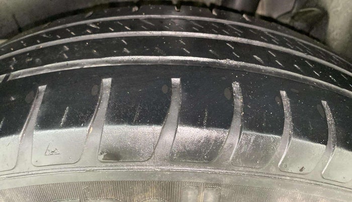 2022 Maruti Swift VXI, Petrol, Manual, 44,788 km, Left Rear Tyre Tread