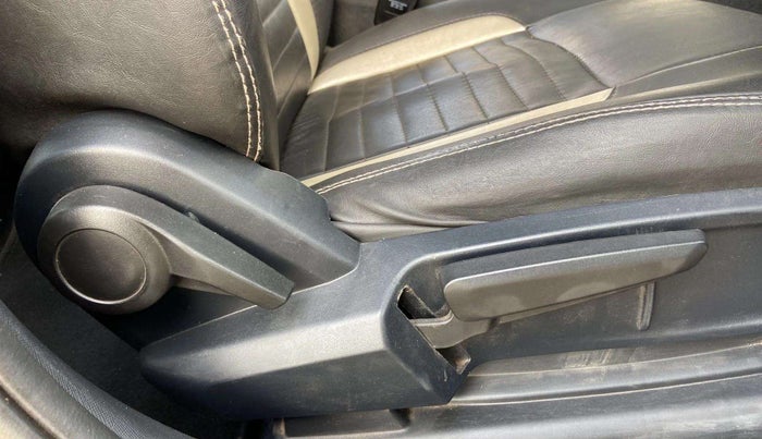 2021 Tata ALTROZ XZ PETROL, CNG, Manual, 70,377 km, Driver Side Adjustment Panel