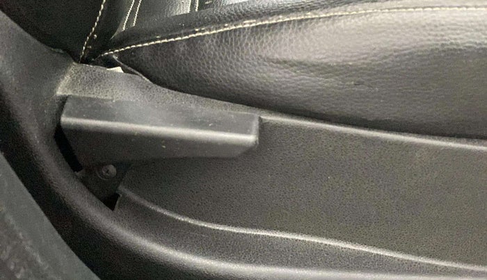 2018 Tata NEXON XM PETROL, Petrol, Manual, 47,185 km, Driver Side Adjustment Panel