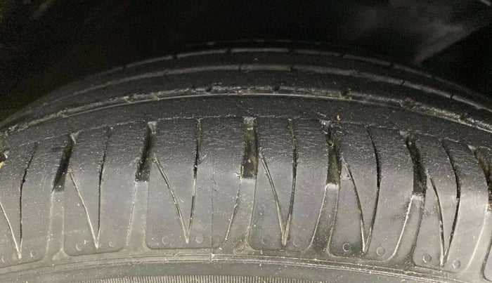 2021 KIA SONET GTX PLUS 1.5 AT, Diesel, Automatic, 76,184 km, Left Front Tyre Tread