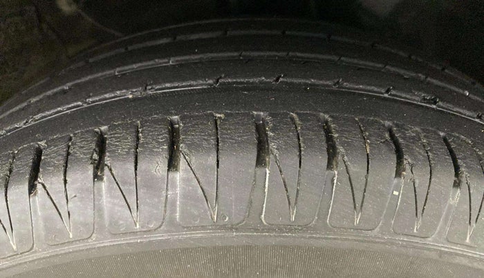 2021 KIA SONET GTX PLUS 1.5 AT, Diesel, Automatic, 76,184 km, Right Front Tyre Tread