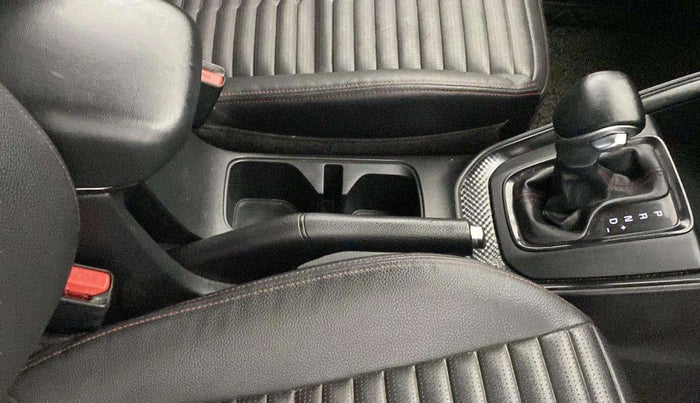 2021 KIA SONET GTX PLUS 1.5 AT, Diesel, Automatic, 76,184 km, Gear Lever