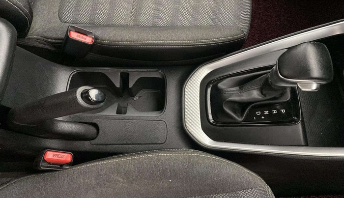 2020 KIA SONET HTK PLUS 1.5 AT, Diesel, Automatic, 58,420 km, Gear Lever