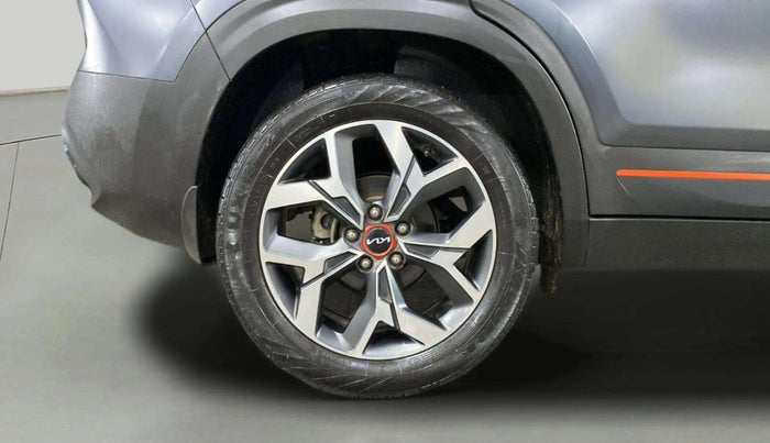 2023 KIA SELTOS X LINE 1.4 DCT, Petrol, Automatic, 31,329 km, Right Rear Wheel