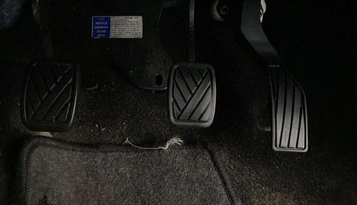 2016 Maruti Swift LXI (O), Petrol, Manual, 78,456 km, Pedals