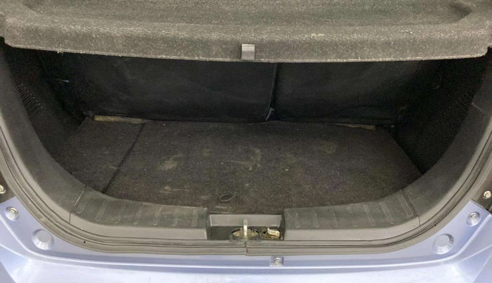 2013 Maruti Wagon R 1.0 VXI, Petrol, Manual, 66,461 km, Boot Inside