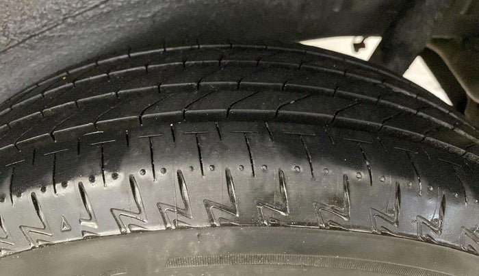 2013 Maruti Wagon R 1.0 VXI, Petrol, Manual, 66,461 km, Left Rear Tyre Tread