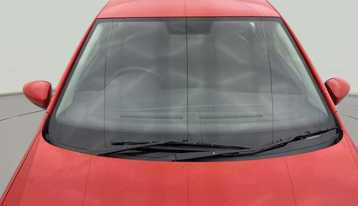 2016 Volkswagen Polo COMFORTLINE 1.2L, Petrol, Manual, 62,676 km, Front Windshield