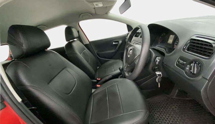 2016 Volkswagen Polo COMFORTLINE 1.2L, Petrol, Manual, 62,676 km, Right Side Front Door Cabin