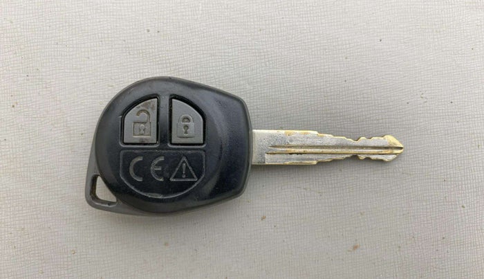 2019 Maruti Swift VXI AMT, Petrol, Automatic, 69,737 km, Key Close Up