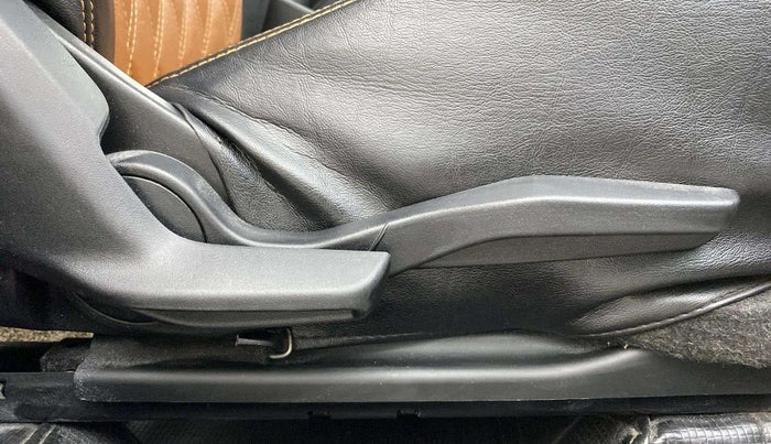 2021 Toyota Glanza G, Petrol, Manual, 57,132 km, Driver Side Adjustment Panel