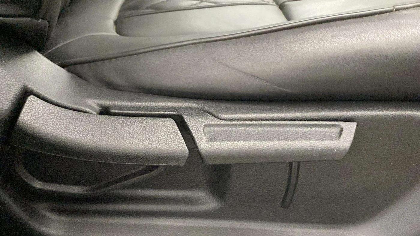 2020 Hyundai VENUE SX PLUS 1.0 TURBO DCT, Petrol, Automatic, 40,907 km, Driver Side Adjustment Panel