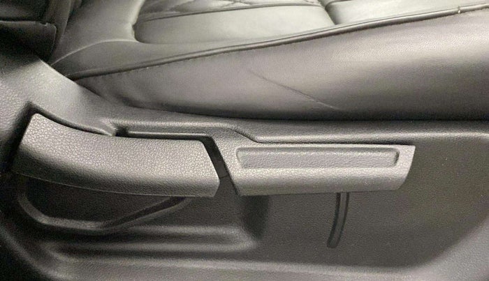 2020 Hyundai VENUE SX PLUS 1.0 TURBO DCT, Petrol, Automatic, 40,825 km, Driver Side Adjustment Panel