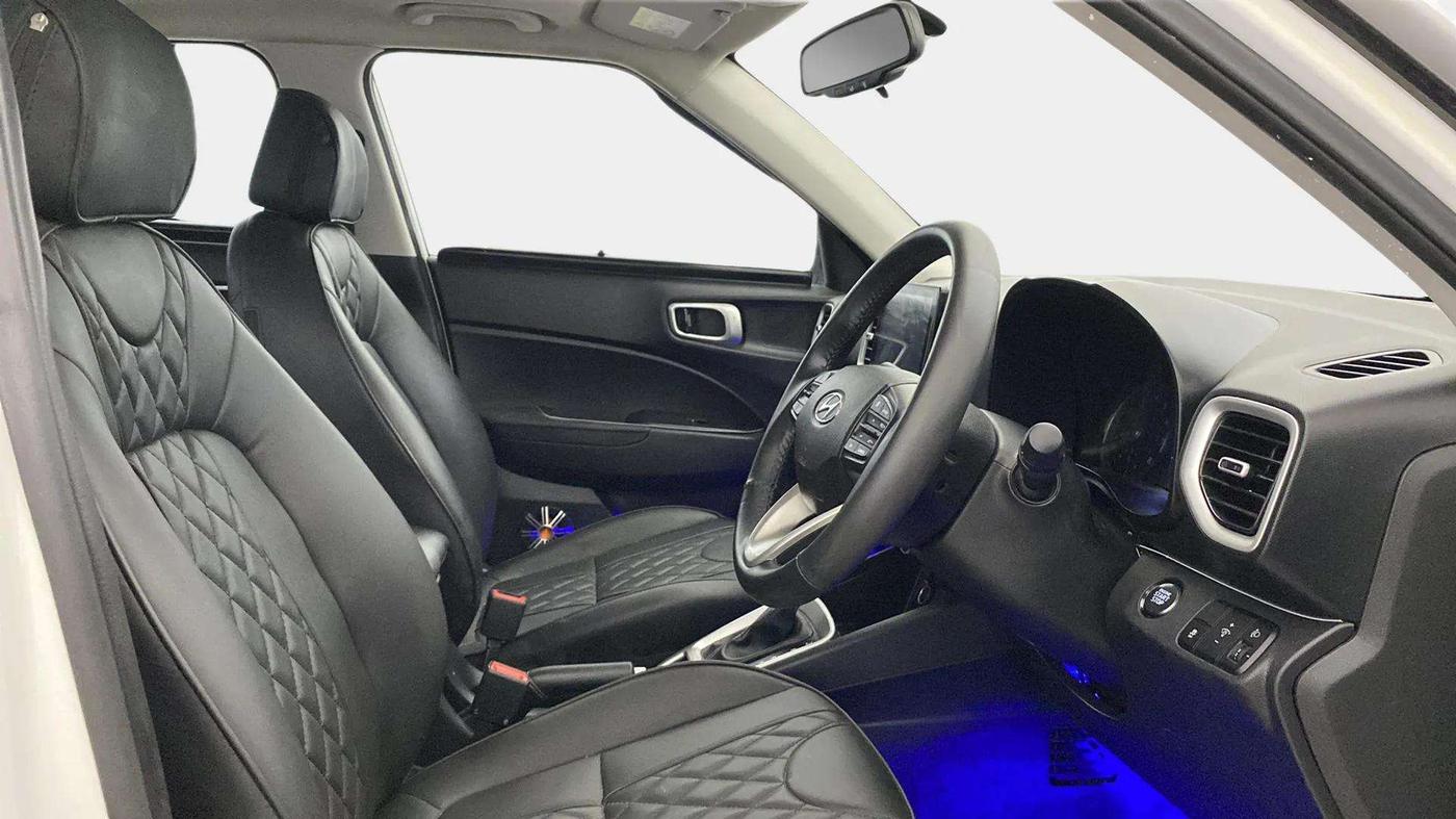 2020 Hyundai VENUE SX PLUS 1.0 TURBO DCT, Petrol, Automatic, 40,907 km, Right Side Front Door Cabin