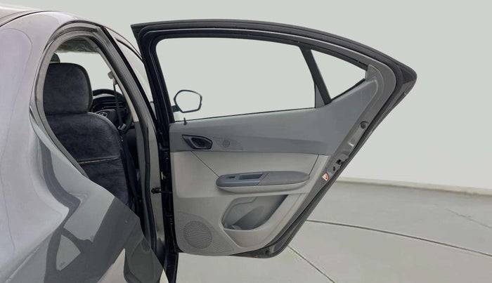 2022 Tata TIGOR XZ CNG, CNG, Manual, 36,368 km, RHS Rear Door