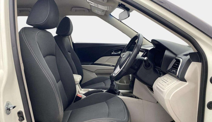 2019 Mahindra XUV300 W8 1.5 DIESEL, Diesel, Manual, 75,032 km, Right Side Front Door Cabin